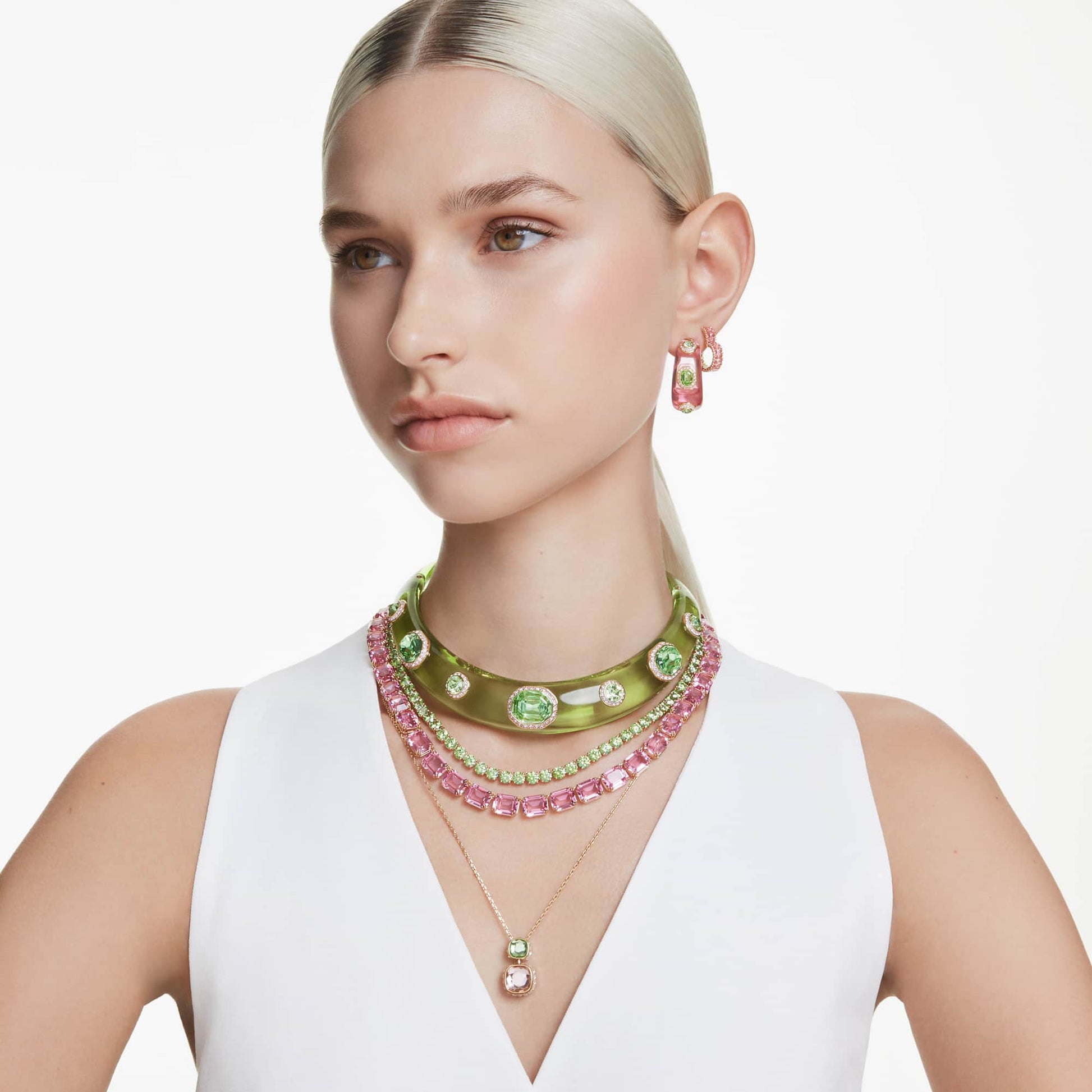 Swarovski Chroma pendant Cushion cut, Multicolored, Gold-tone plated 5692496