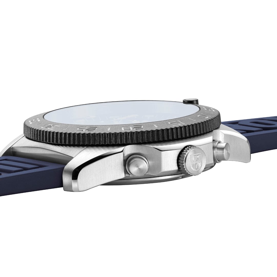 Luminox Pacific Diver Chronograph, 44mm, Diver Watch, Navy Blue XS.3143