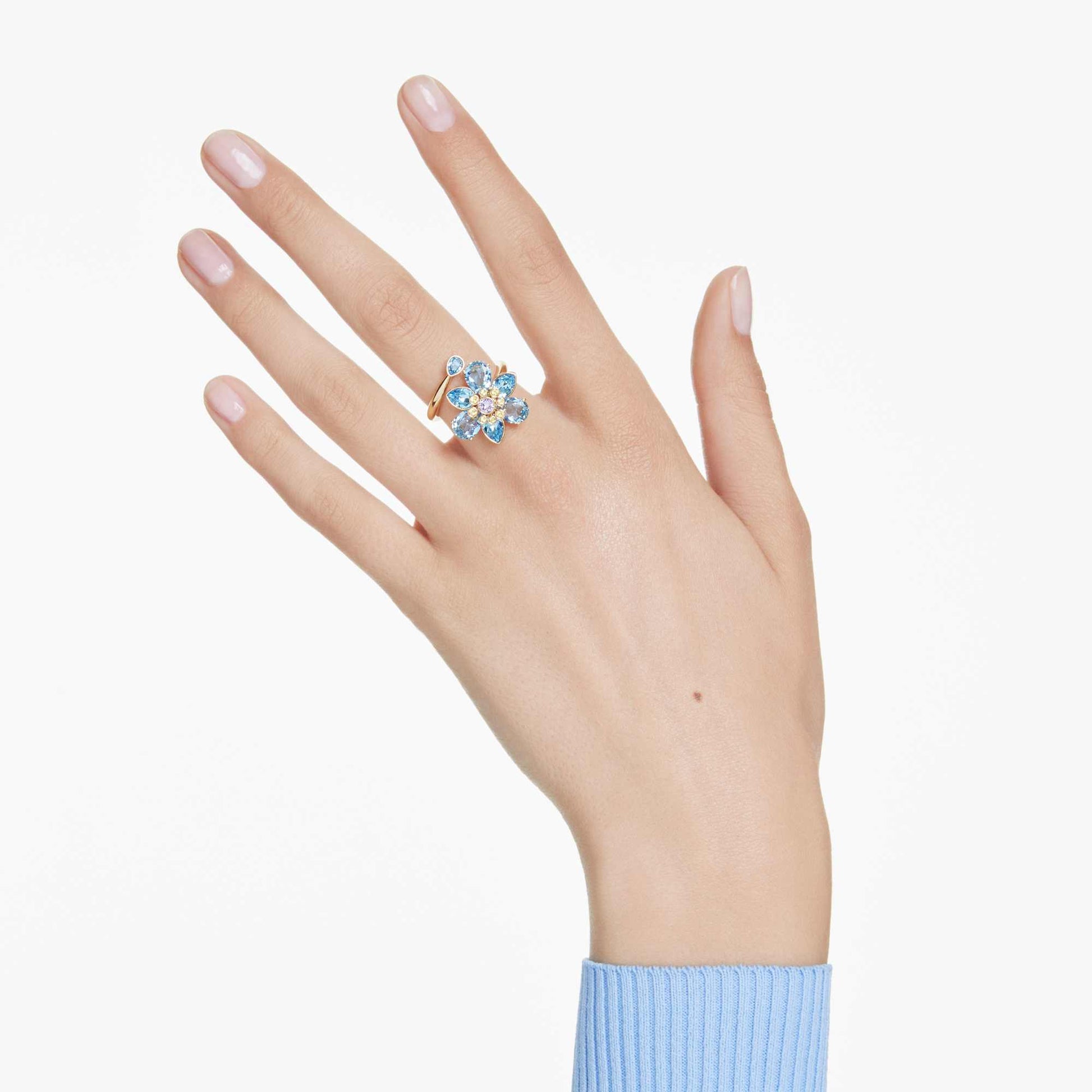 Swarovski Idyllia open ring Mixed cuts, Flower, Blue, Gold-tone plated 5709031