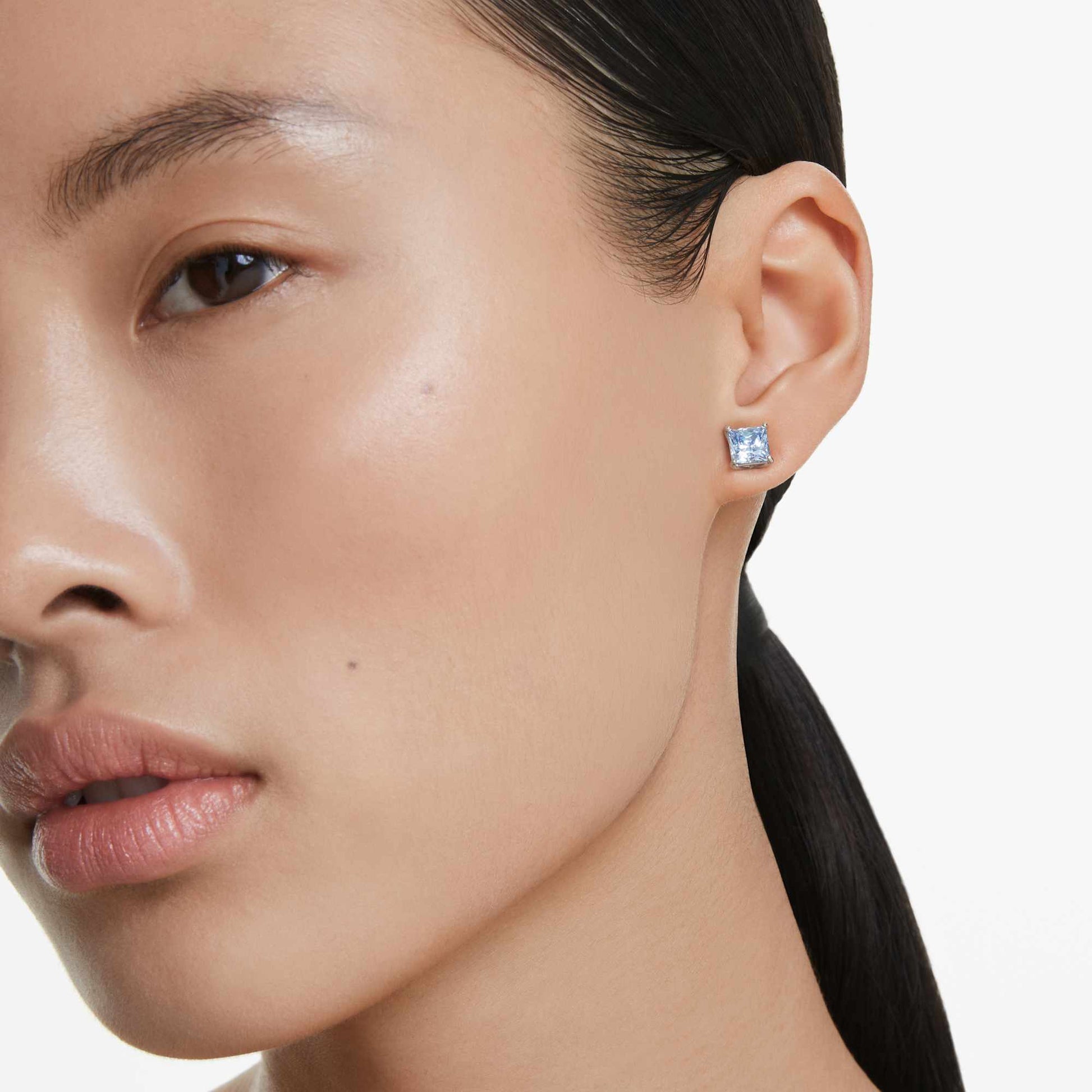 Swarovski Matrix stud earrings Square cut, Blue, Rhodium plated 5723561