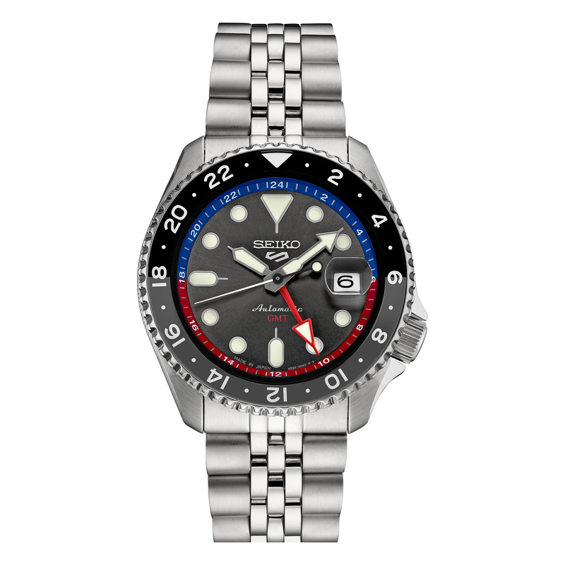 Seiko 5 Sports SSK019, full watch front view